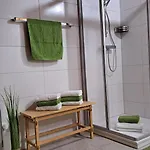 Nyaraló Alexandra Regen